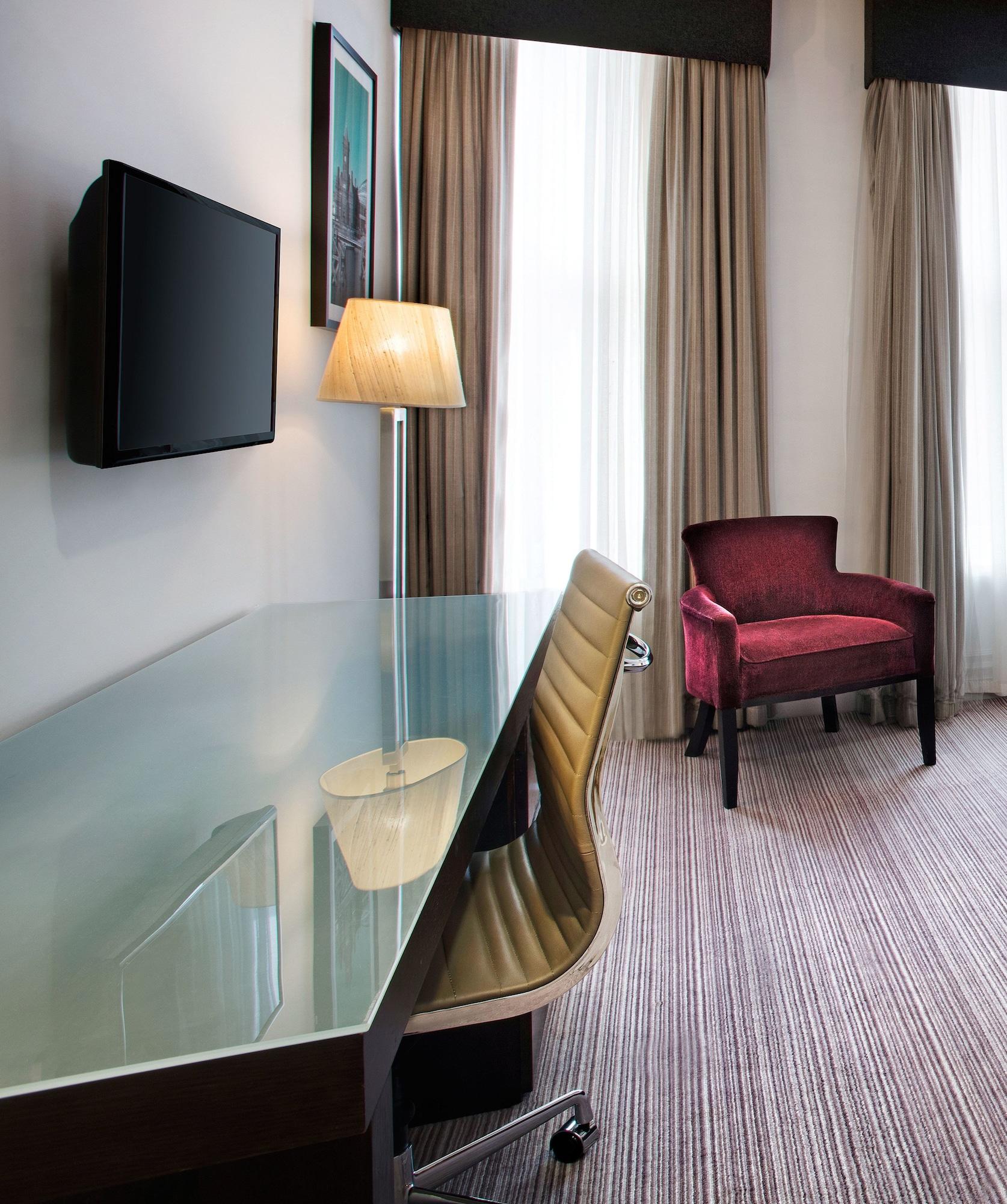 Leonardo Hotel Кардиф Екстериор снимка