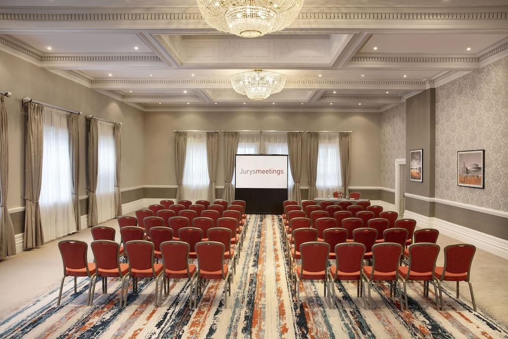Leonardo Hotel Кардиф Екстериор снимка