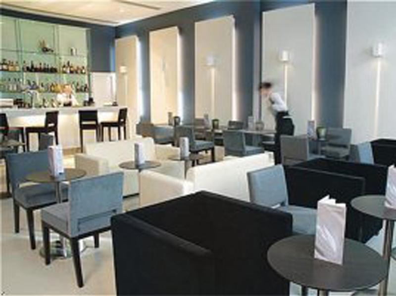Leonardo Hotel Кардиф Екстериор снимка