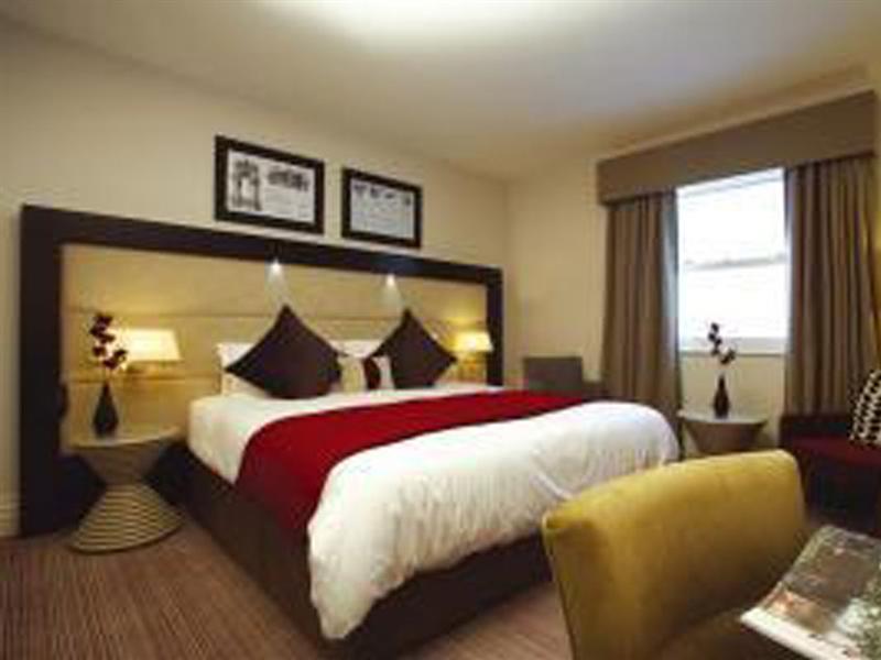 Leonardo Hotel Кардиф Екстериор снимка