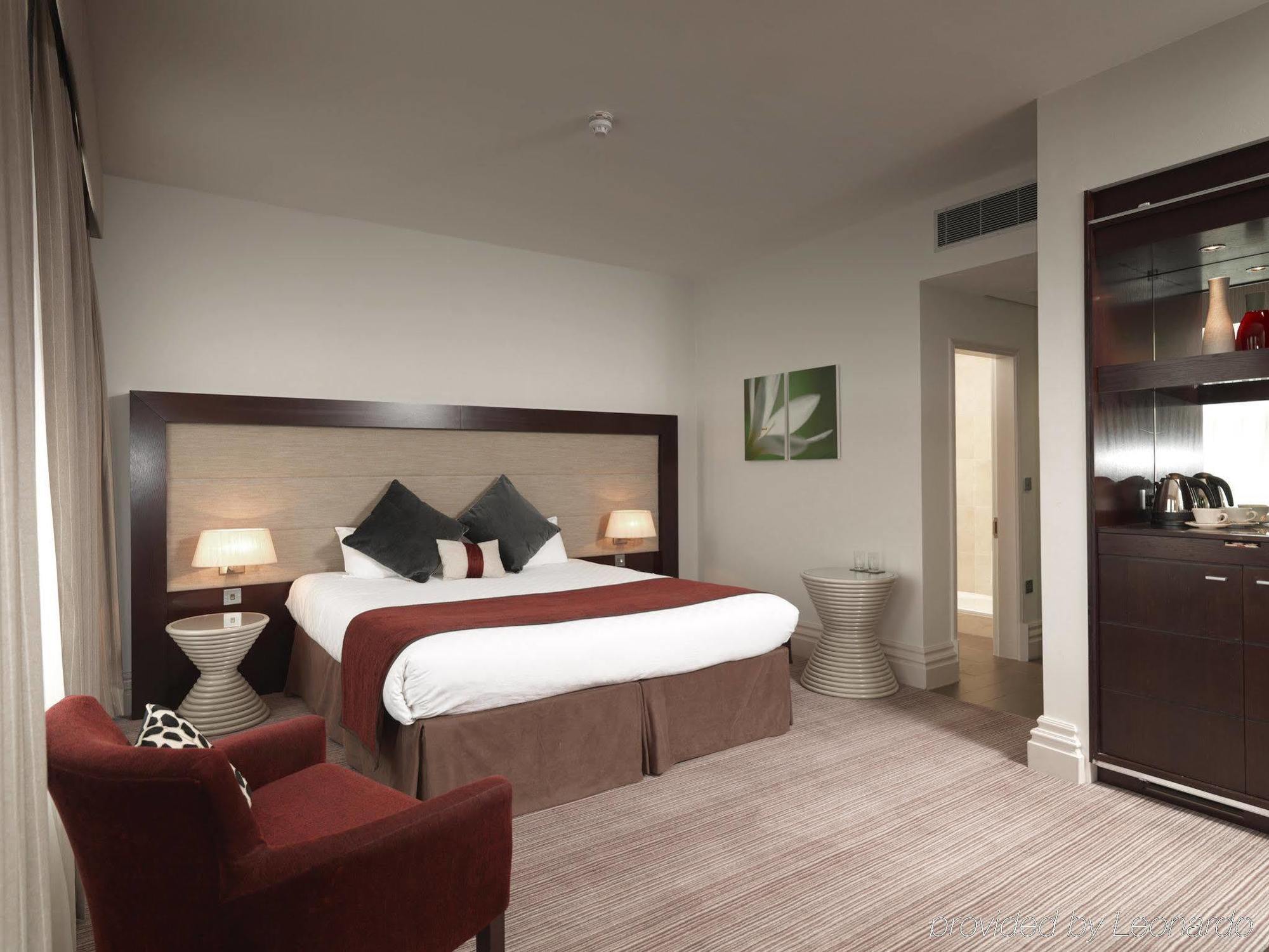 Leonardo Hotel Кардиф Стая снимка
