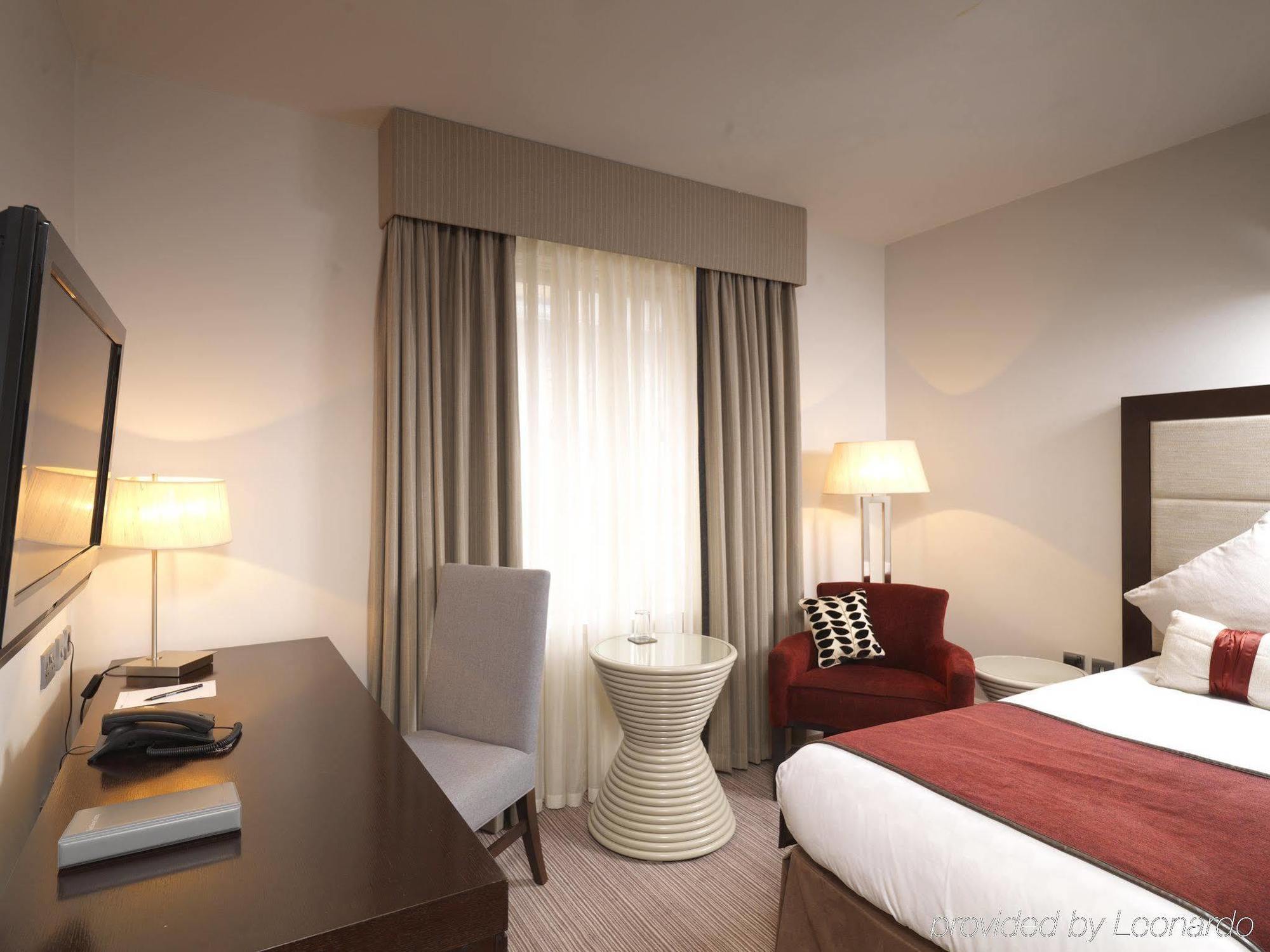 Leonardo Hotel Кардиф Стая снимка