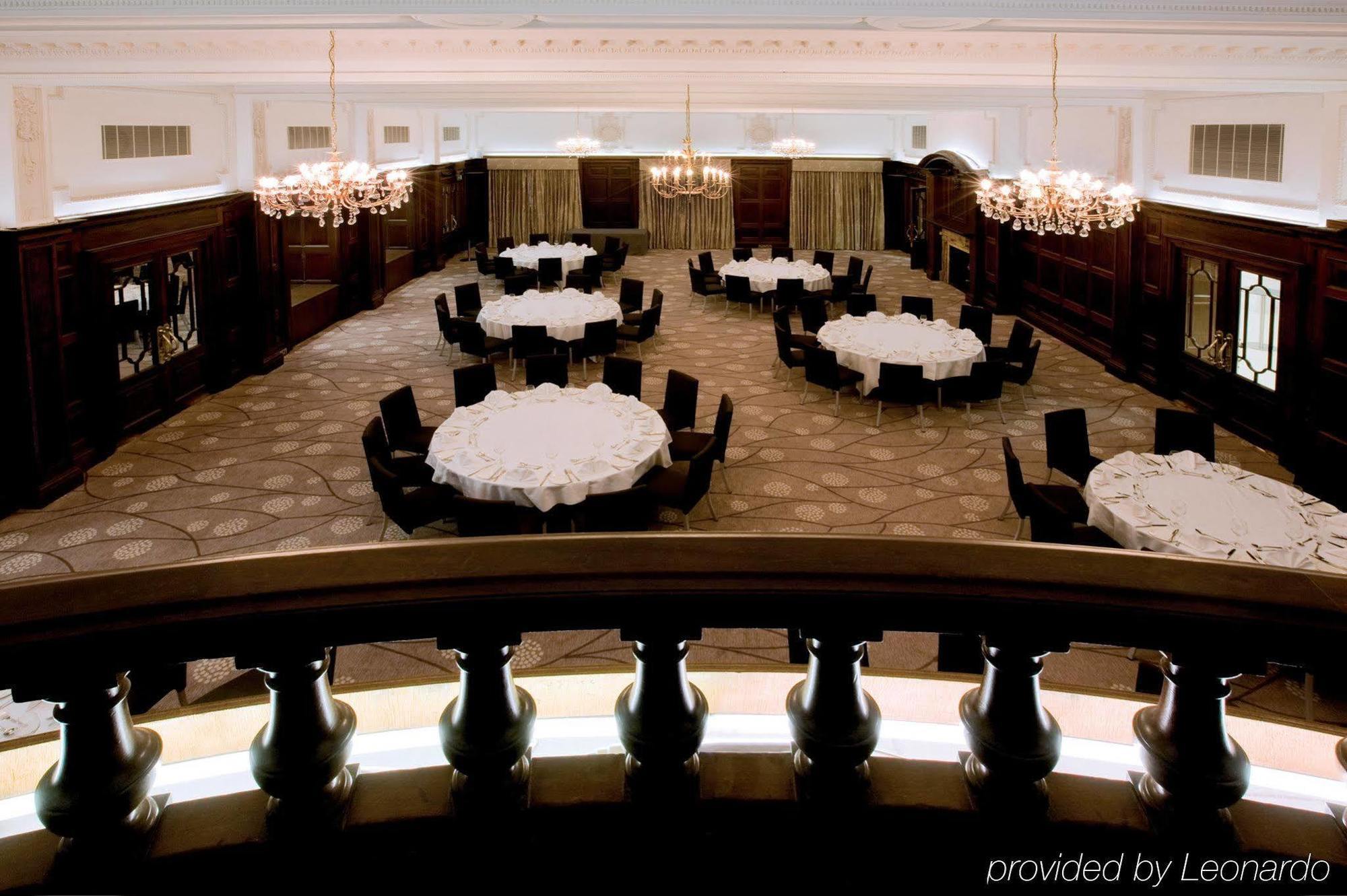 Leonardo Hotel Кардиф Ресторант снимка