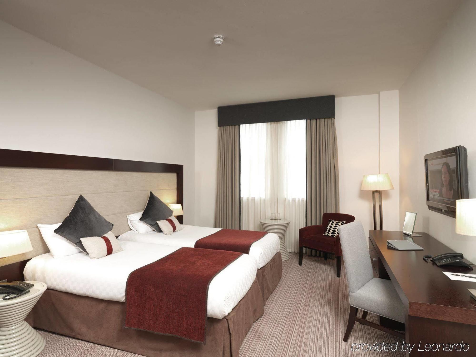Leonardo Hotel Кардиф Екстериор снимка