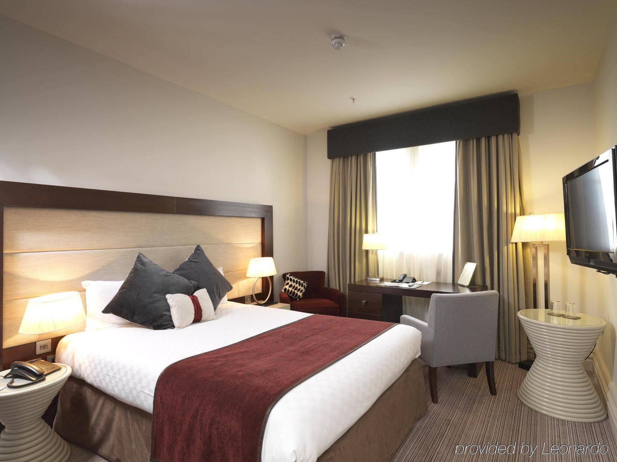 Leonardo Hotel Кардиф Екстериор снимка