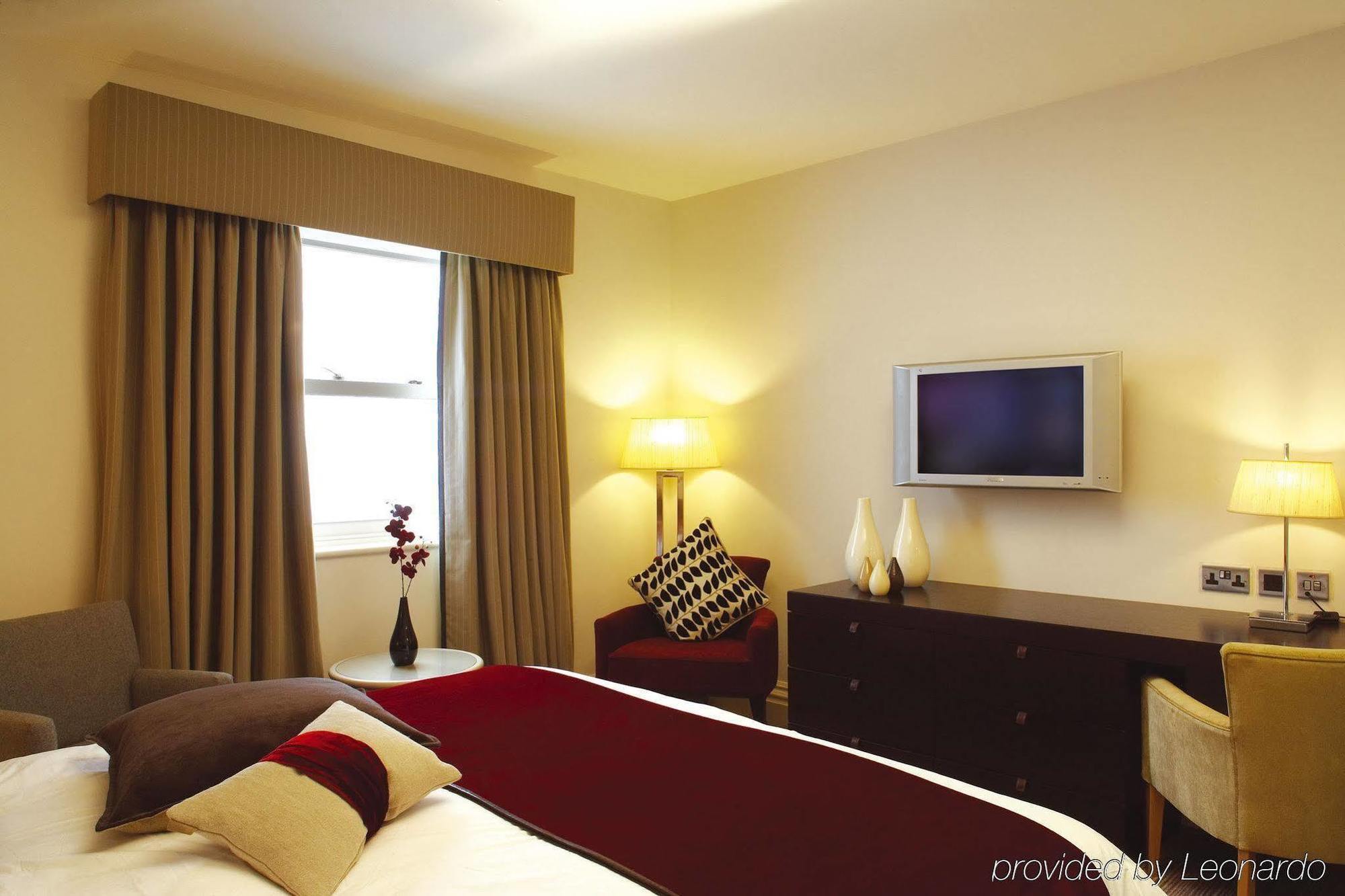 Leonardo Hotel Кардиф Стая снимка